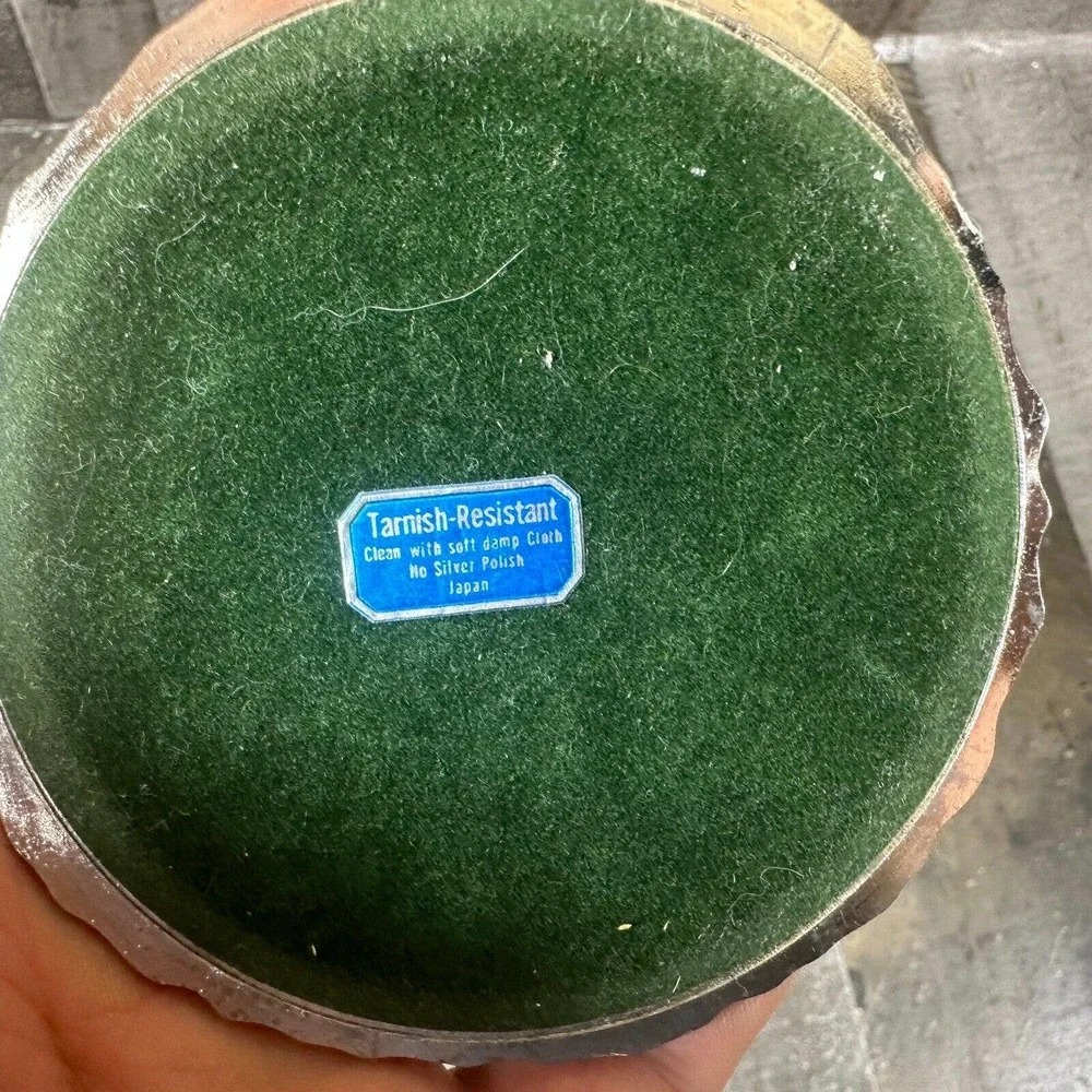 4 Vtg Heavy‎ Xmas Wreath Coasters Silver Red Green Japan Felt Back Tarnish Free